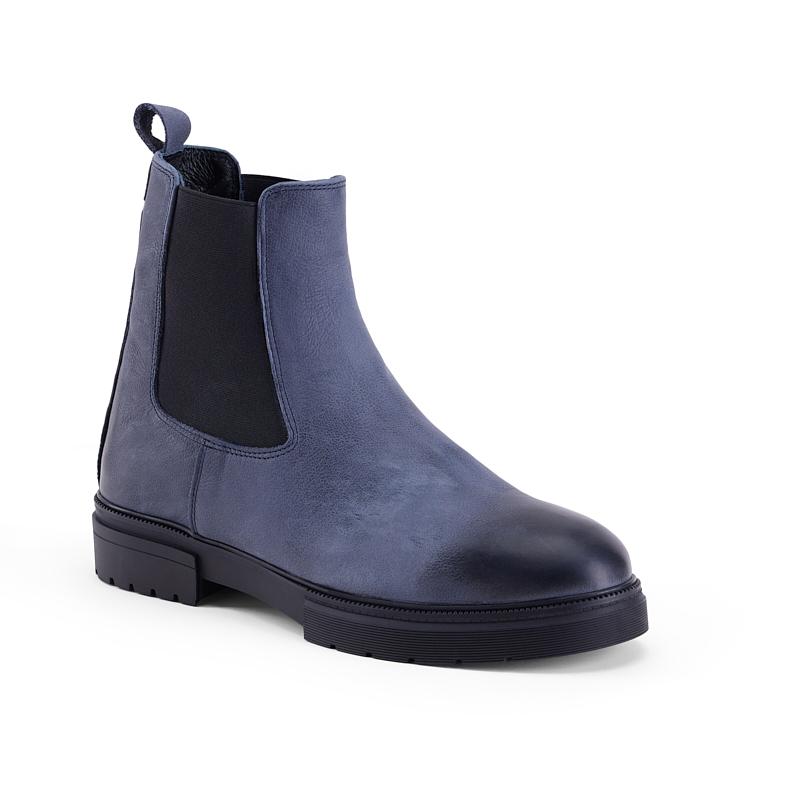 Boots_Skipper_0